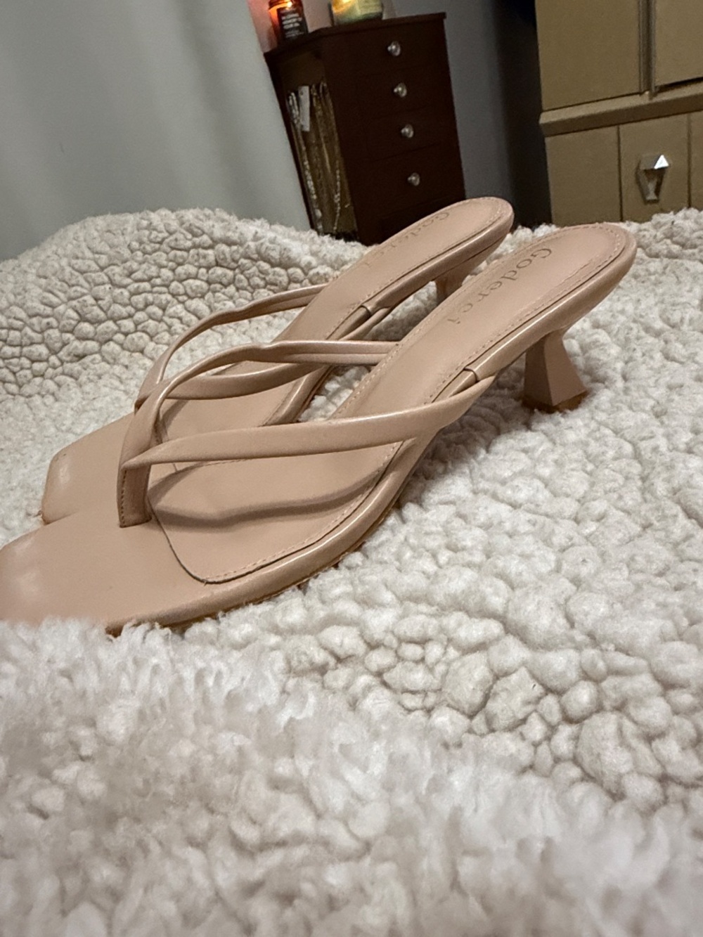Tan sandal with kitten heel - Picture 4 of 6